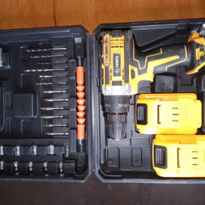 Parafusadeira Furadeira Sem Fio 48 2 Baterias 340w C/brocas