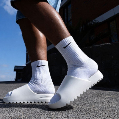 Chinelo Nuvem Slide Retro