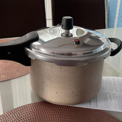 Panela de Pressão Alumínio Antiaderente 4,5L