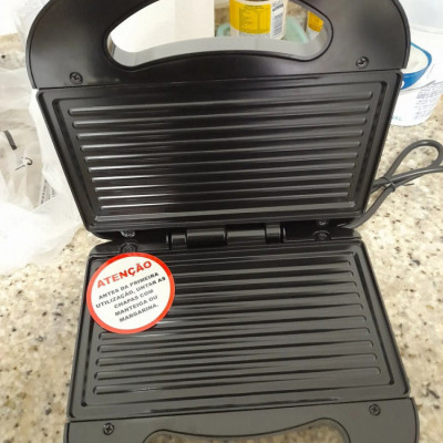 Sanduicheira Grill Mondial S-20
