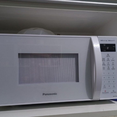 Panasonic Micro-ondas 21L Branco 127V