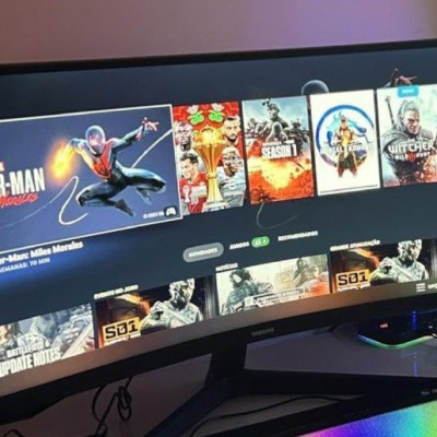 Monitor Curvo Samsung Odyssey 34’’, Ultra WQHD, 165Hz, 1ms