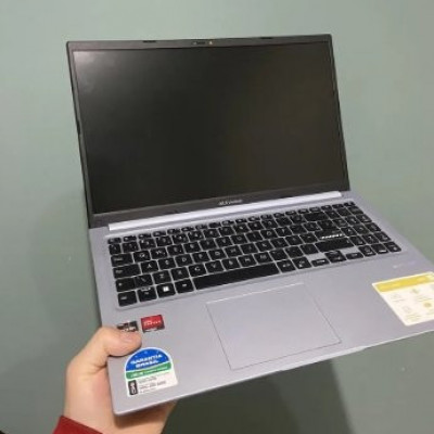ASUS VivoBook Go 15 Ryzen 5 7520U 8GB 512GB