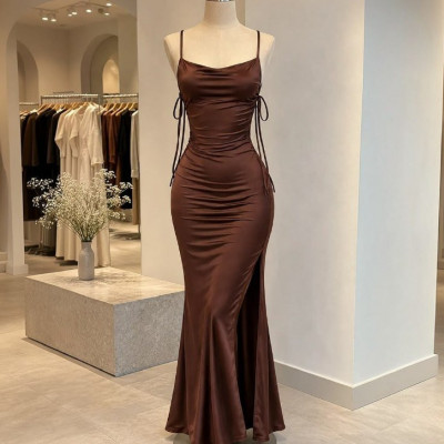 Vestido Justo Longo Costas Nuas Fenda Lateral