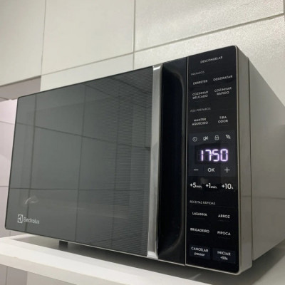 Micro-ondas Electrolux 23L ME23B