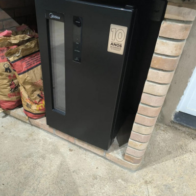 Cervejeira Midea MDRX150FGGDX Frost Free