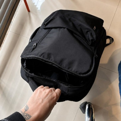 Mochila Expansível de 25L a 40L com USB e Impermeável