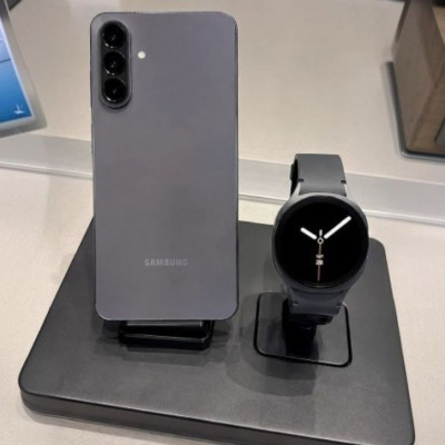 Samsung Combo: Galaxy A57 5G, 256GB, Cinza + Galaxy Watch8 BT 40mm