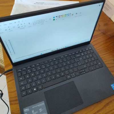 Notebook Dell 5.6 Fhd Core i5 8gb 512gb Windows 11