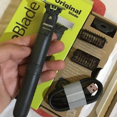 Máquina de Barbear Philips OneBlade QP1424/10