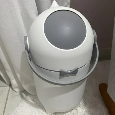Lixeira Antiodor para Banheiro e Fralda Maxi Baby