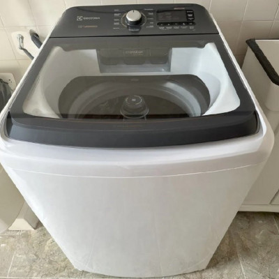 Lavadora de Roupas Electrolux 15kg 11 Programas de Lavagem - 110v