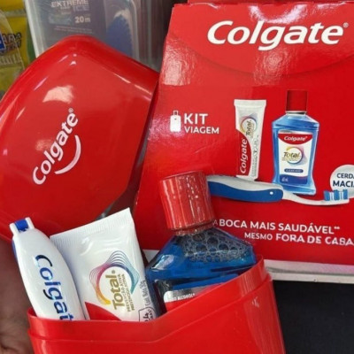 Colgate Kit de Higiene Bucal para Viagem