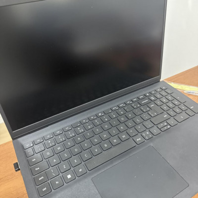 Notebook Dell 15 i5-1334U 15.6 FHD 8GB 512GB SSD