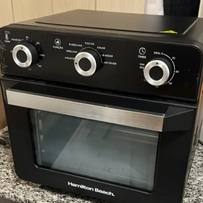Forno Elétrico Hamilton Beach de 20L Com Air Fryer e Grill