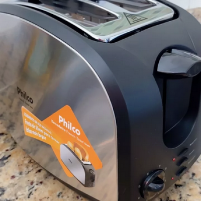 Torradeira Philco Inox 900W