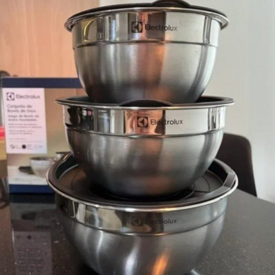 Conjunto com 3 Bowls Tigelas Inox e Tampa Plástica Electrolux