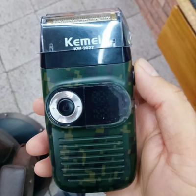 Barbeador Elétrico Kemei Km2027 Bivolt Verde-escuro