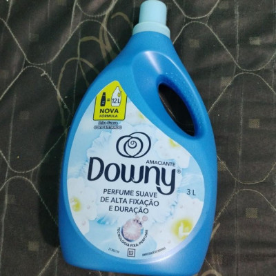 Downy Amaciante de Roupas Concentrado Líquido Brisa Suave 3L