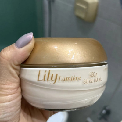 Lily Lumière Creme Acetinado Corporal