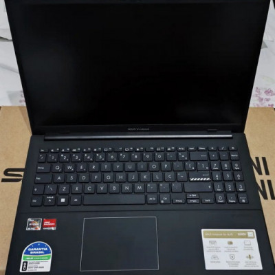 Asus Vivobook Go 15 Ryzen 5 7520U 16GB 512GB