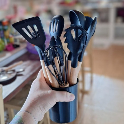 Kit 12 Utensílios de Cozinha em Silicone e Cabo de Madeira