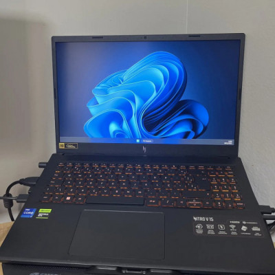 Acer Nitro V15 i7-13620H 16GB RTX4050 15.6