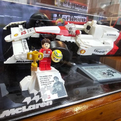 LEGO Set Icons 10330 McLaren MP4/4 e Ayrton Senna