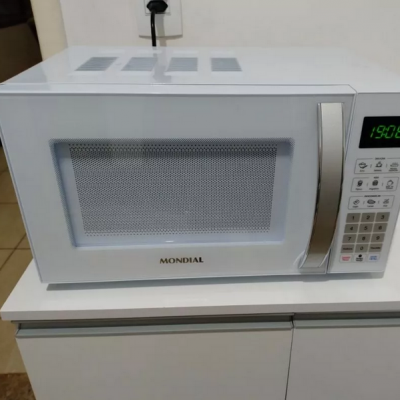 Micro-ondas Mondial MO 01 21B 1200W 21L