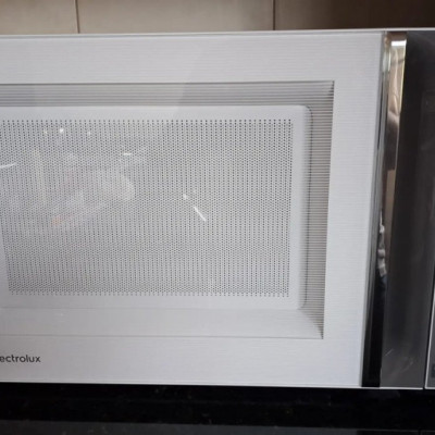 Micro-ondas Electrolux 36L Branco ME36B