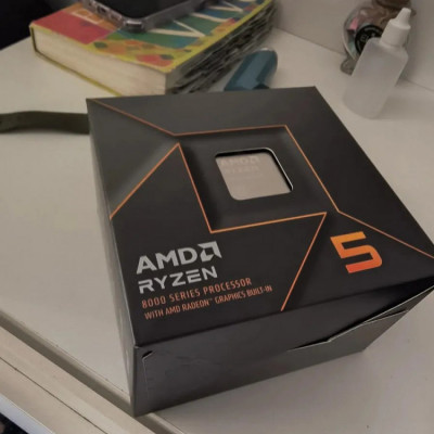 AMD Ryzen 5 8500G 5.0 GHz 6-Core 12 Threads