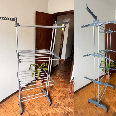 Varal de Chão Aço Inox com 3 Andares, 2 Hastes e 4 Rodas Dobrável