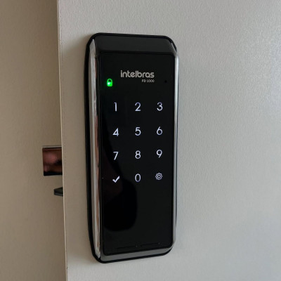 Fechadura Digital Sobrepor Intelbras FR101