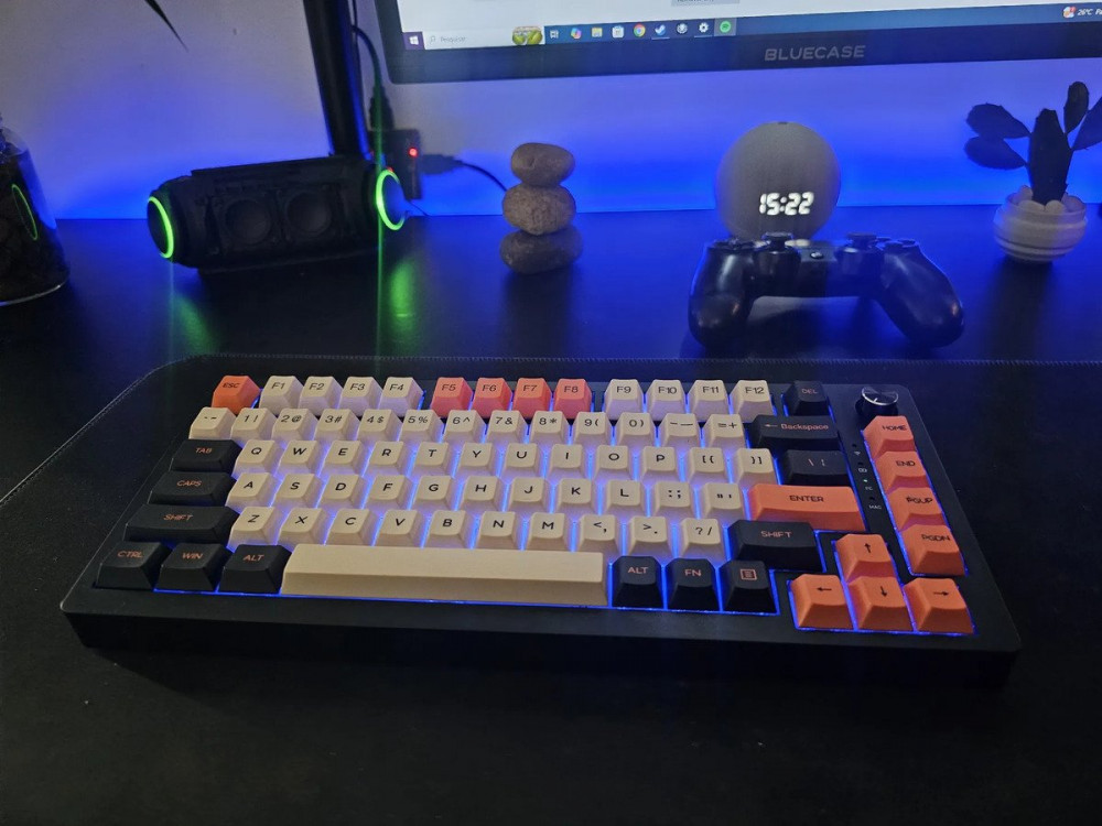 Teclado Gamer MK32 75% 2.4G/USB-C/BT5
