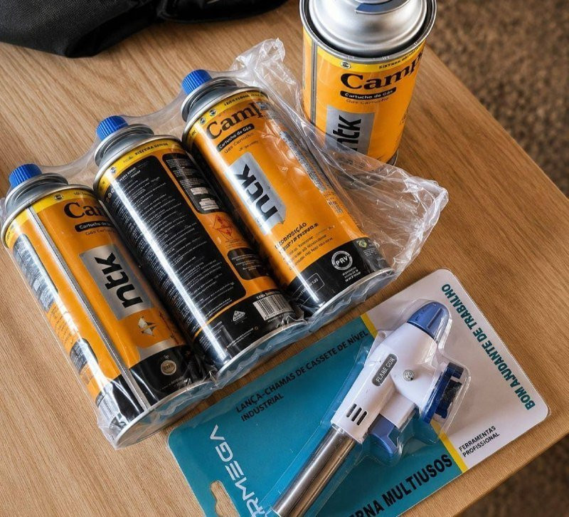 KIT Maçarico Portátil Automático Liderança 1300°C com 4 Refis de Gás Butano