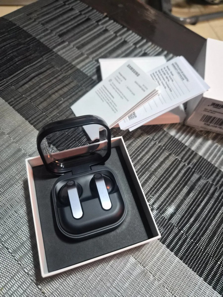Samsung Galaxy Buds4 branco