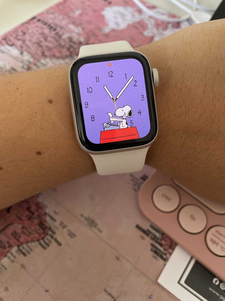 Apple Watch SE 3 GPS 40mm Alumínio Luz das Estrelas