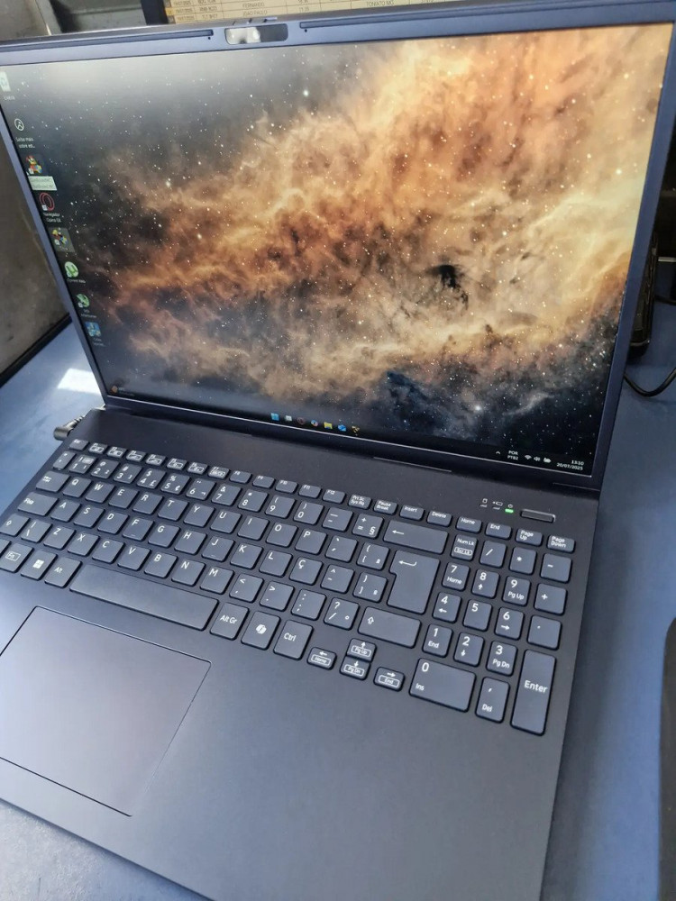 VAIO FE16 Ryzen 5 5625U Linux 8GB 256GB 16in