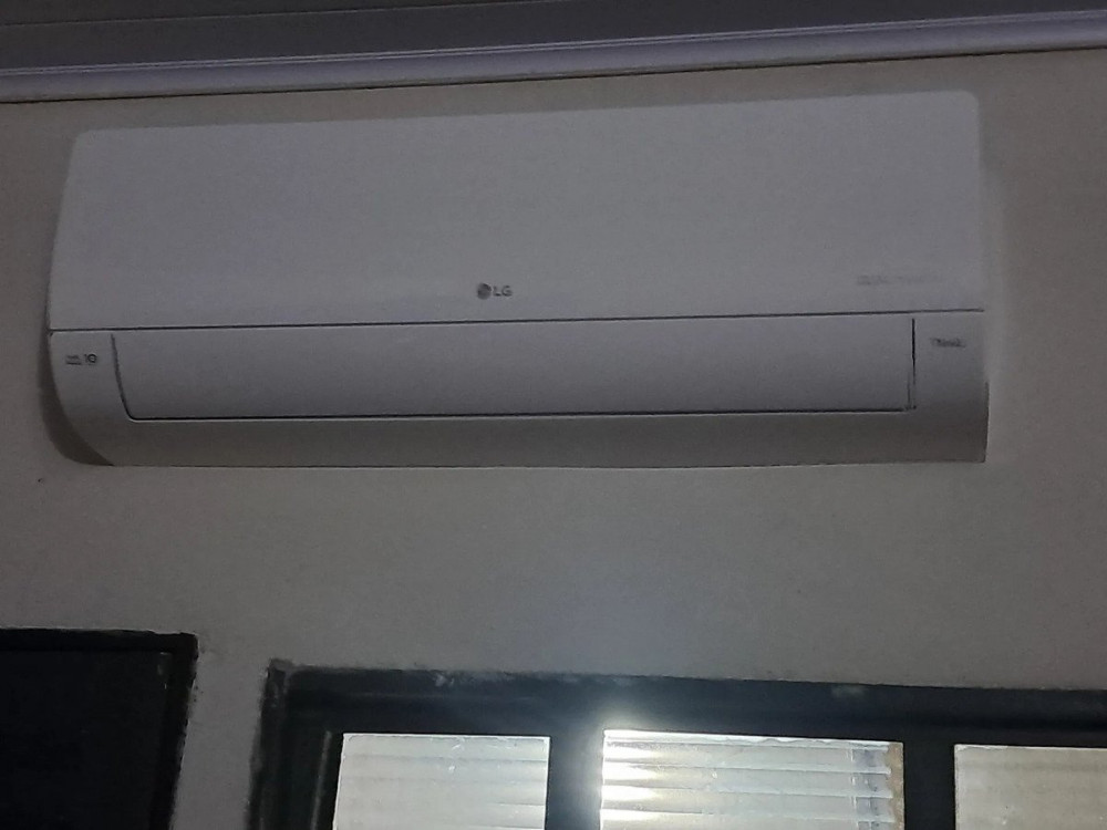LG Dual Inverter AI Voice 12000 Btu Frio