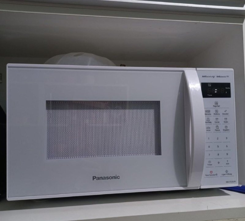 Panasonic Micro-ondas 21L Branco 127V