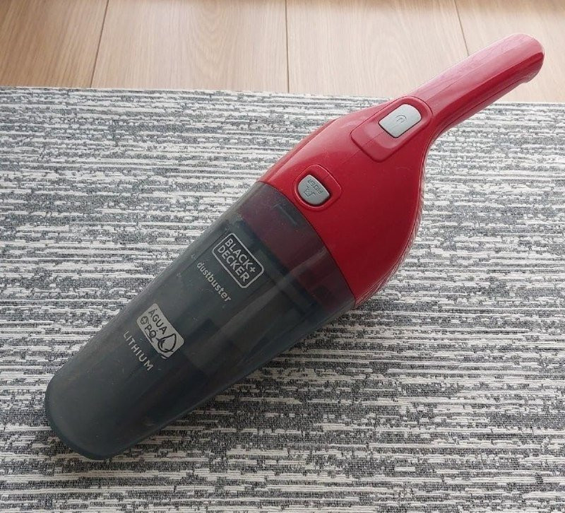 BLACK+DECKER Aspirador de Pó e Água Portátil à Bateria 3,6V Bivolt