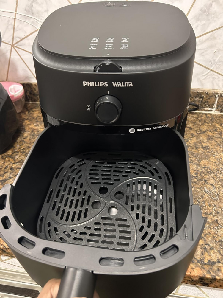 Fritadeira Airfryer Philips Walita 6,2L Preto