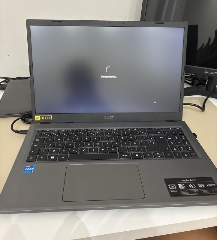 Notebook Acer Aspire Go 15 AG15-71P-5939 Intel core I5 13ª 8GB RAM 256GB SSD