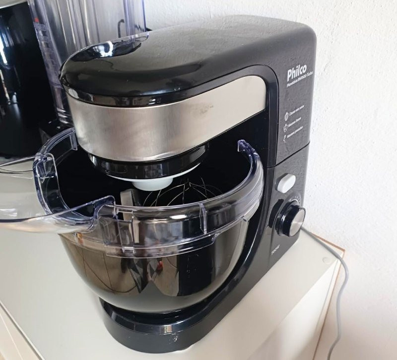 Batedeira Planetária Philco PHP500 Turbo 220V 700W
