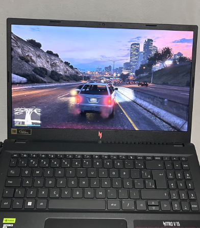 Notebook Acer Nitro V15 AMD Ryzen 7 32GB 512GB SSD
