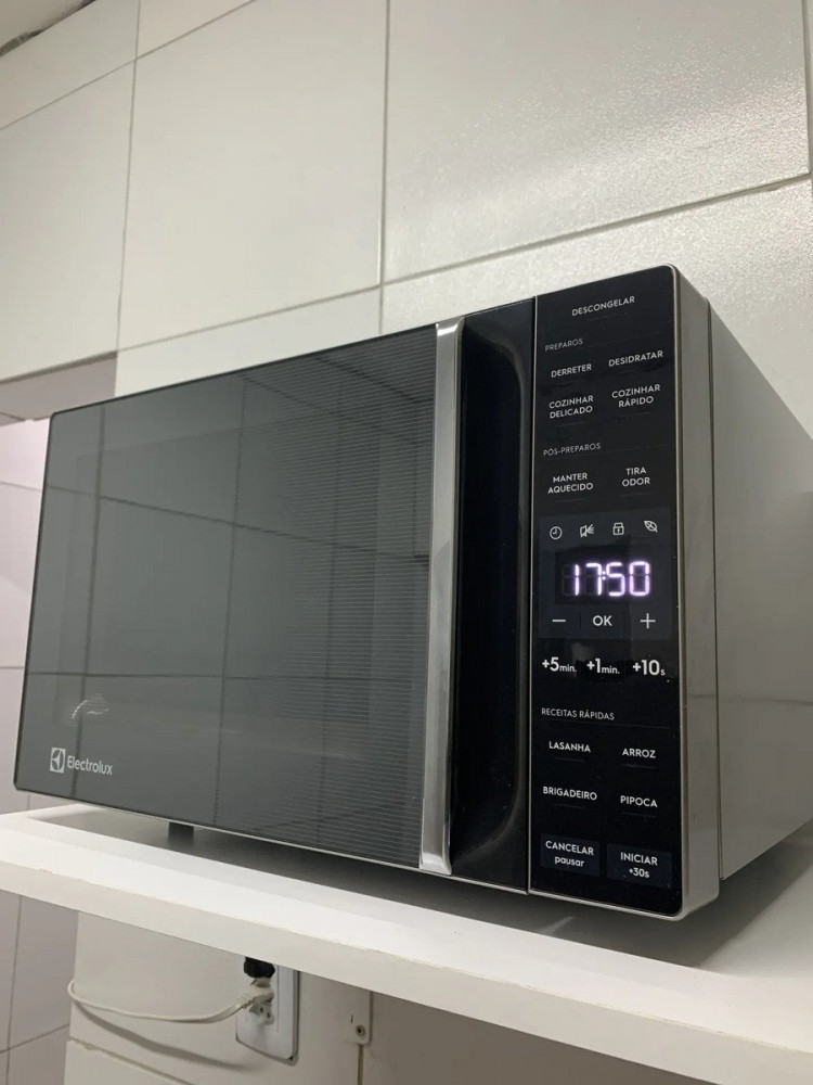 Micro-ondas Electrolux 23L ME23B