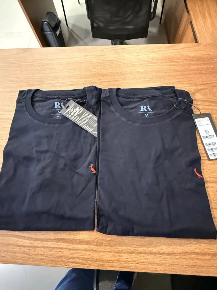 Kit 2 Camisetas Brasa Pica Pau Bordado