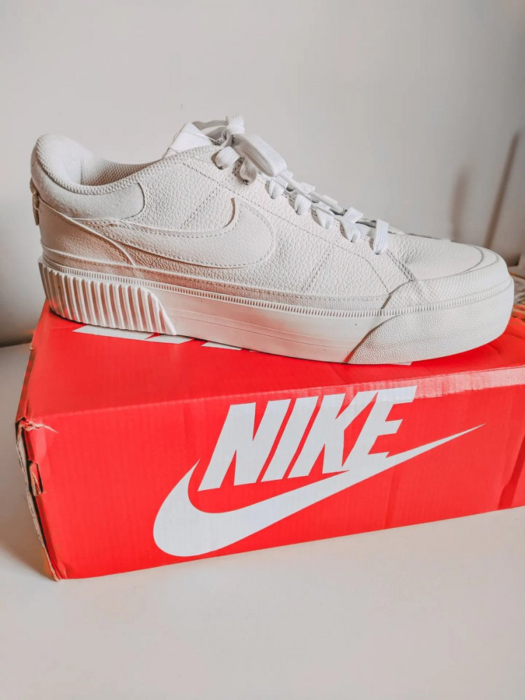 Tênis Nike Court Legacy Lift Feminino