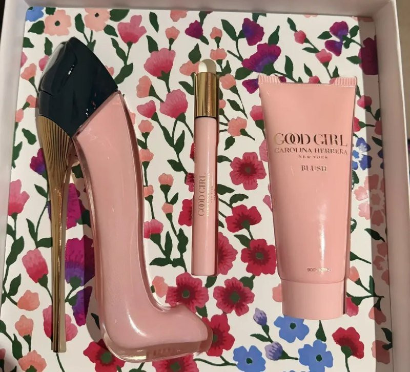 Kit Good Girl Blush Carolina Herrera (Edp 80ml + Hidratante + Perfume 10ml)