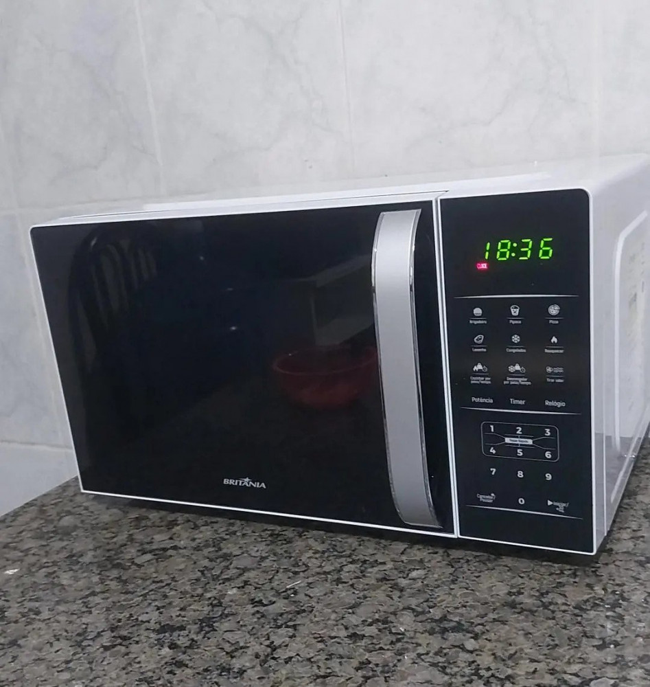 Micro-ondas Britânia BMO23 20l